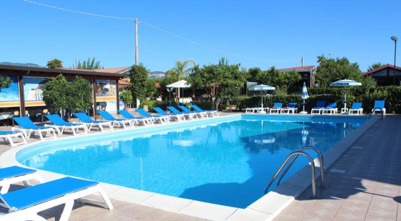 Club Esse Aquilia Beach Village - Havuz