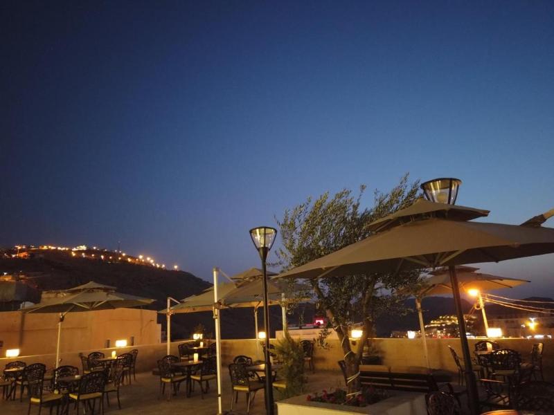 H Luxury Hotel Petra - Teras