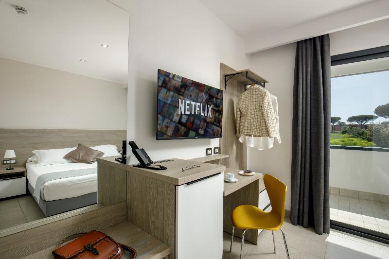 Simon Hotel Aprilia - Oda