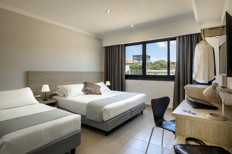Simon Hotel Aprilia - Oda