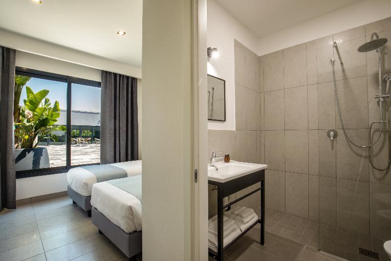 Simon Hotel Aprilia - Oda