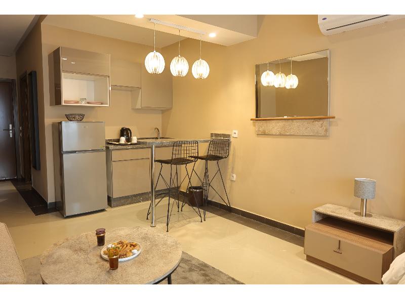 Playa Del Pacha Suites Hotel - Oda