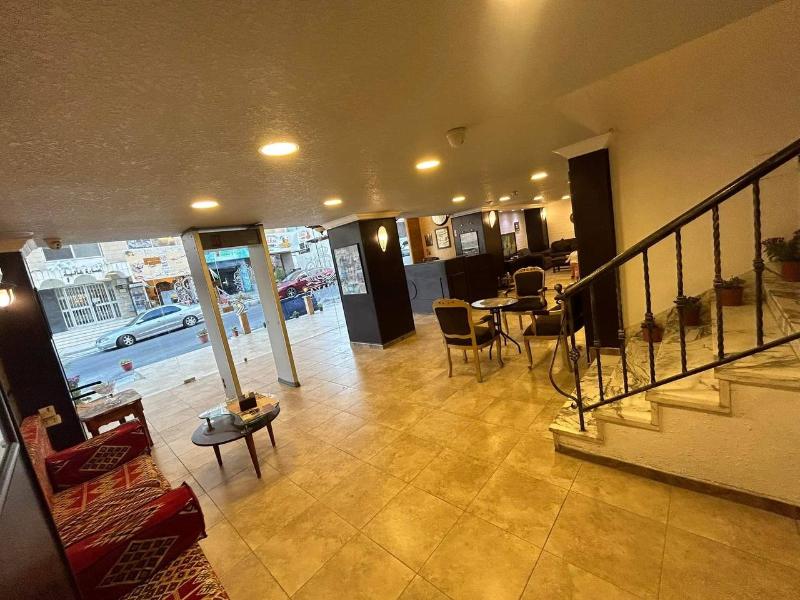 Larnaka Hotel - Lobi