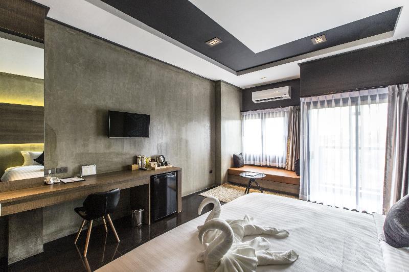 Cresco Hotel Buriram - Oda