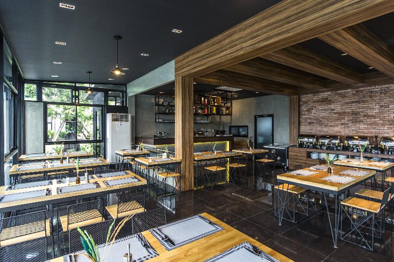 Cresco Hotel Buriram - Restoran