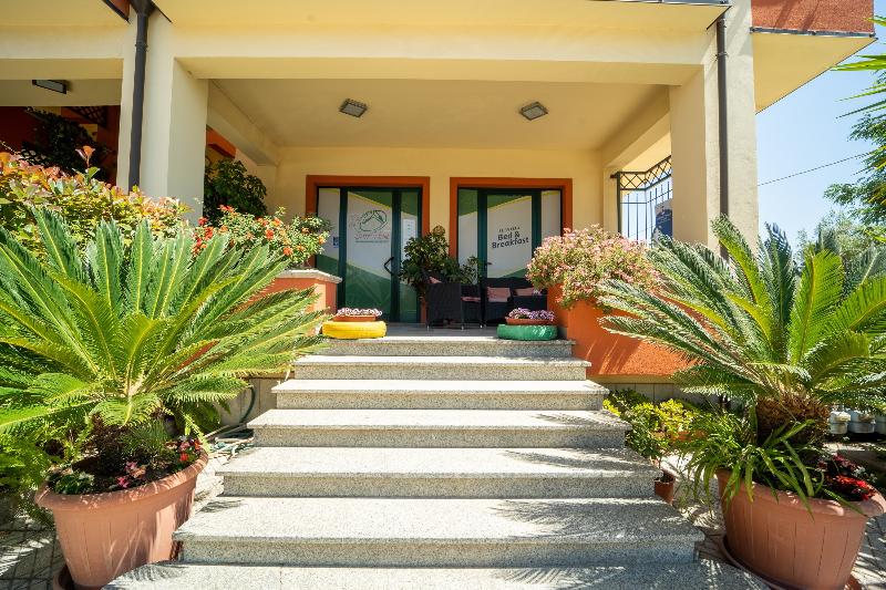 Sweet Home - Lobi