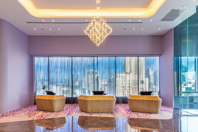 Queensland Hotel Bangkok - Lobi