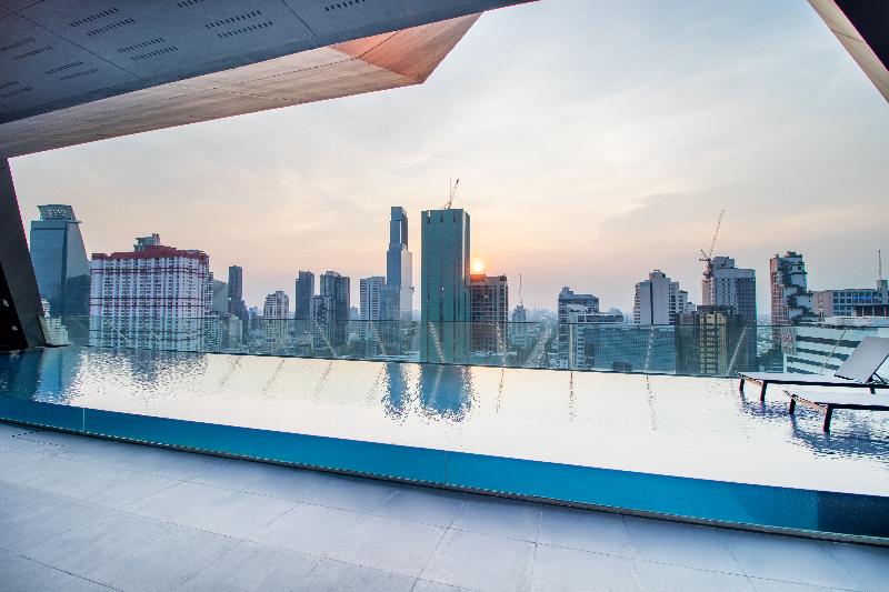 Queensland Hotel Bangkok - Havuz