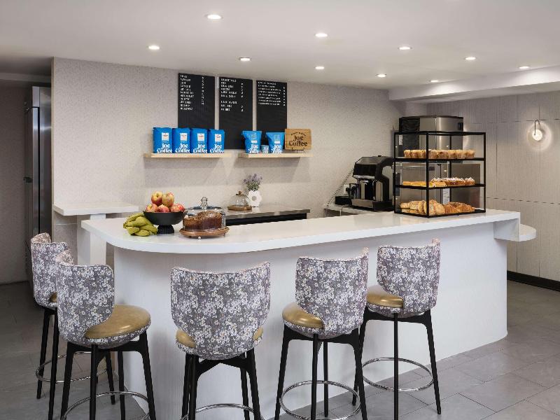 Hampton Inn Long Island City  NY - Restoran