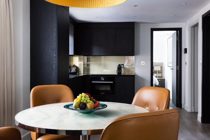 15 Basil Street Apartments - Oda