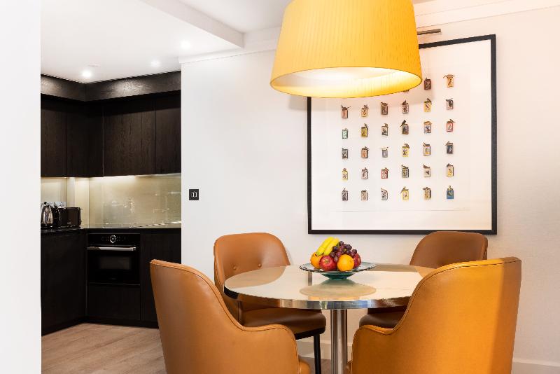 15 Basil Street Apartments - Oda
