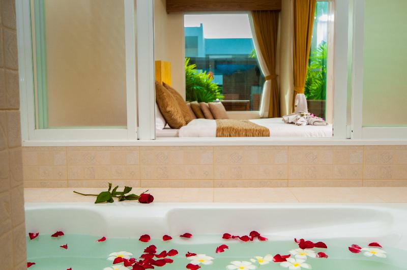 BLU PINE Villa & Pool Access - Oda