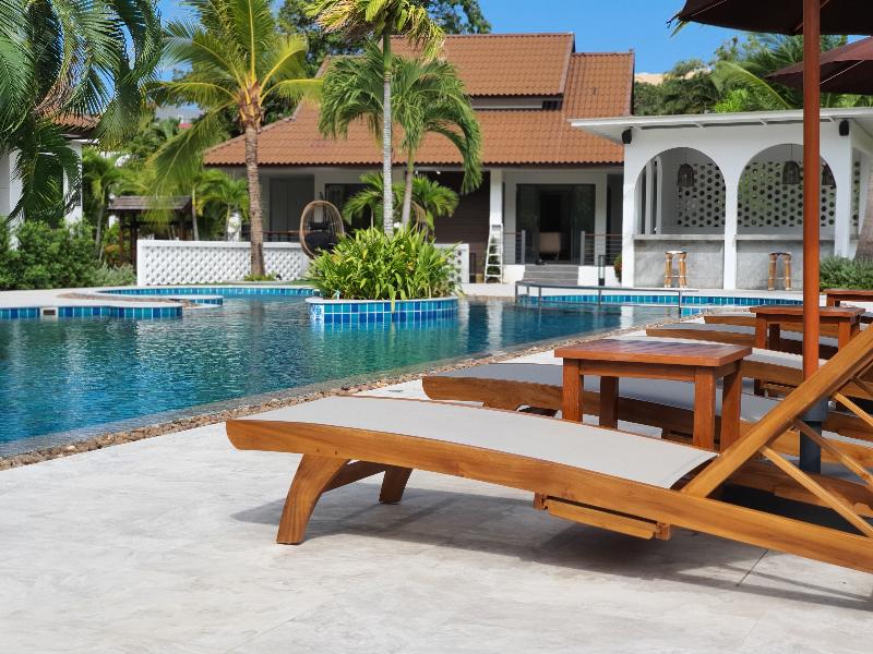 BLU PINE Villa & Pool Access - Havuz