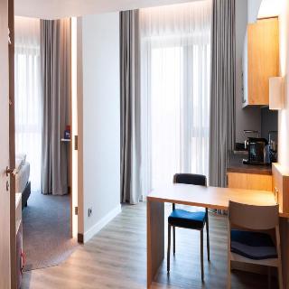 Holiday Inn Express & Suites Monheim am Rhein fotoÄŸrafÄ±