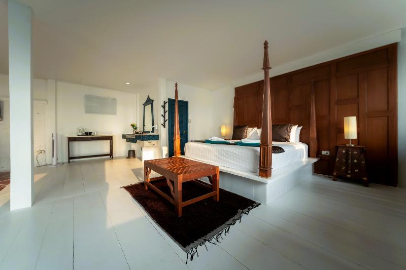 Koh Chang Cliff Beach Resort - Oda
