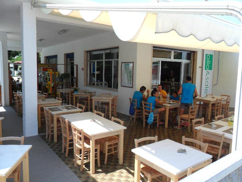 Club Del Sole Roseto Degli Abruzzi Easy Camping - Restoran
