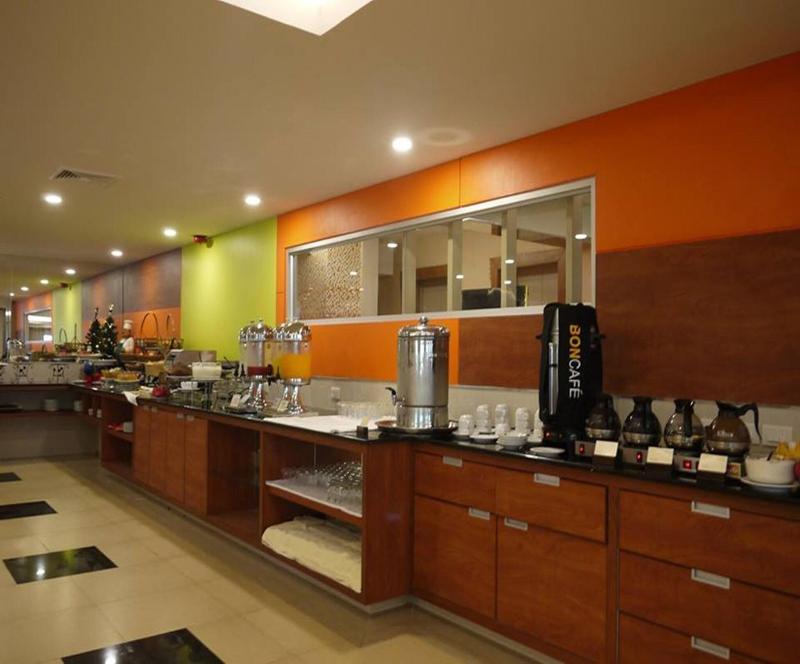Long Beach Cha Am Hotel - Bar