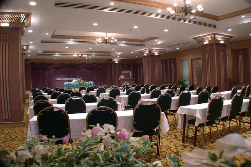 Long Beach Cha Am Hotel - Toplantı