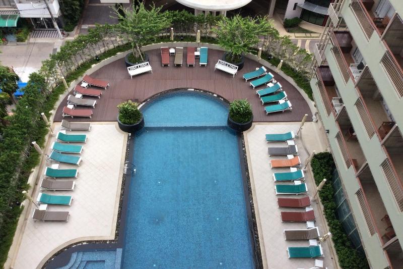 Long Beach Cha Am Hotel - Havuz