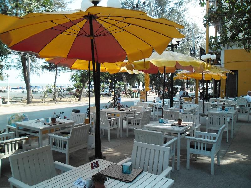 Long Beach Cha Am Hotel - Restoran
