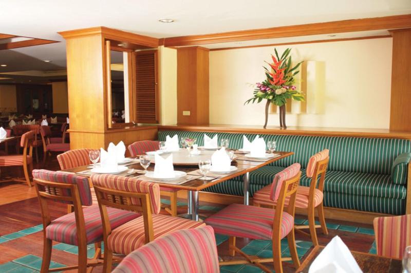 Long Beach Cha Am Hotel - Restoran
