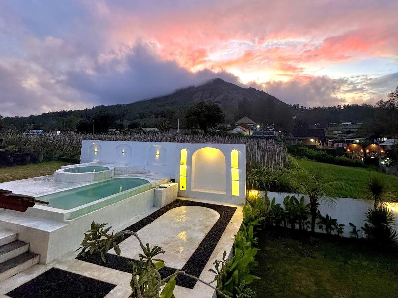 Volcano Side Kintamani Bali By Zuzu - Havuz