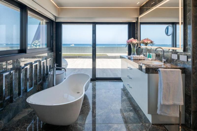 Cala Beach Resort - Oda