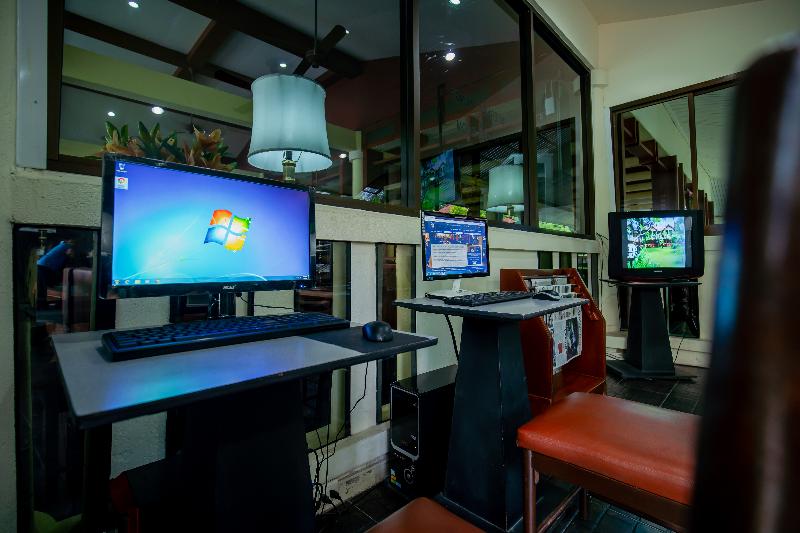 Phuket Leelavadee Hua Ting Resort - Lobi