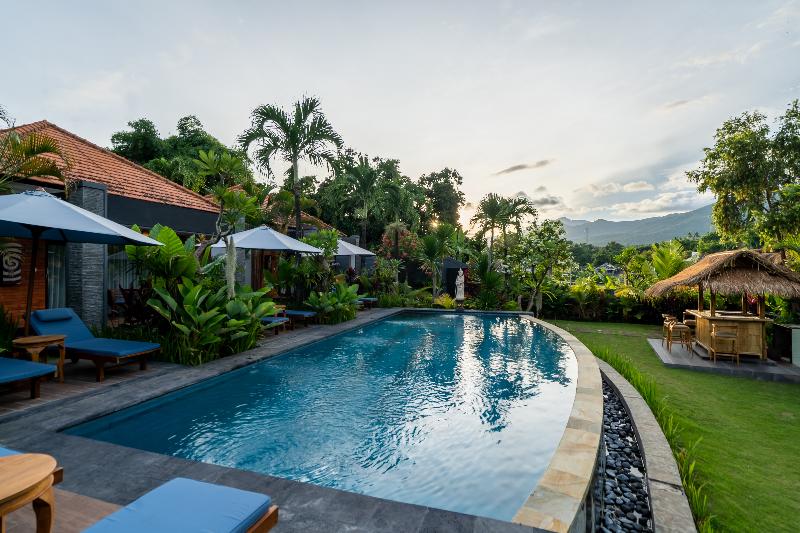 The Manja Retreat Lovina - Havuz