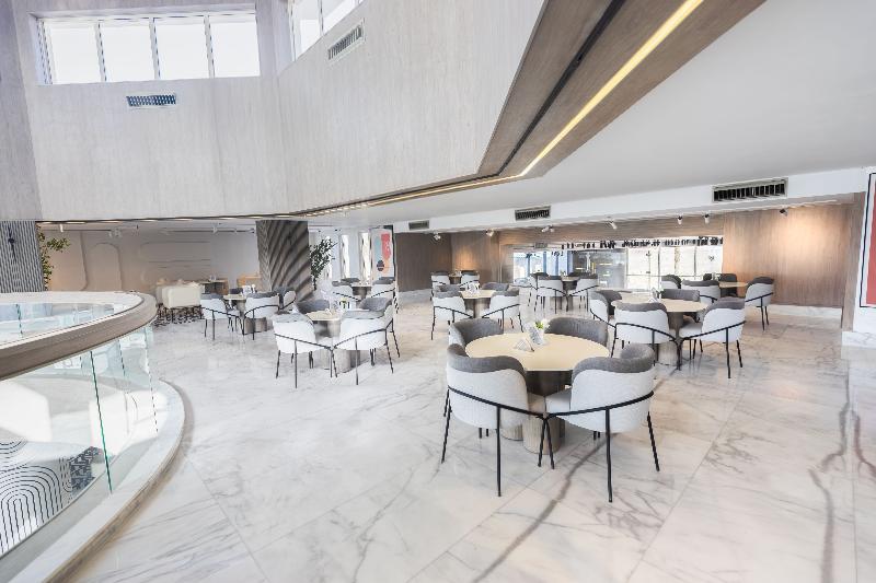 Flow Spectrum Resort - Bar