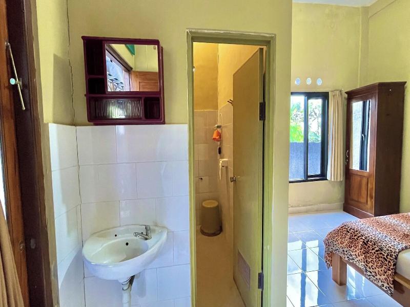 Mongan Homestay Beside The Belulang Hot Spring - Oda