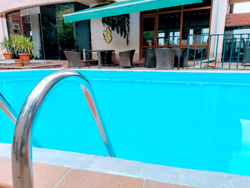 Andza Tbilisi Hotel - Havuz