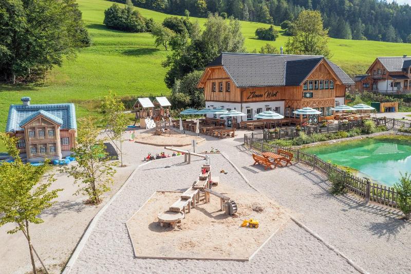 Narzissendorf Zloam - Aktivite