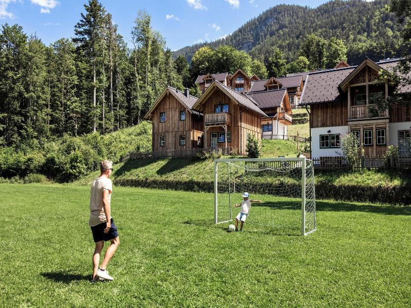 Narzissendorf Zloam - Aktivite