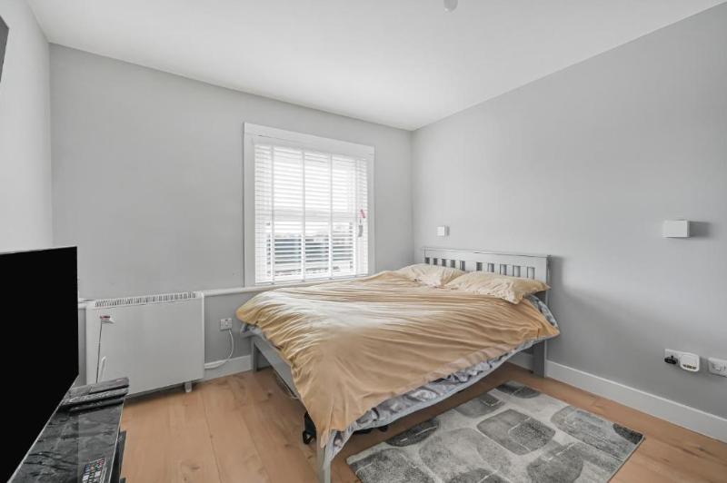 Studio 169 London - Genel