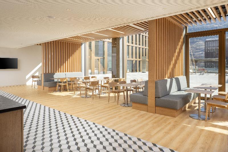 Holiday Inn Express & Suites Sion - Bar