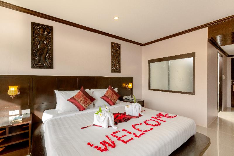 Club Bamboo Boutique Patong Beach Resort - Oda