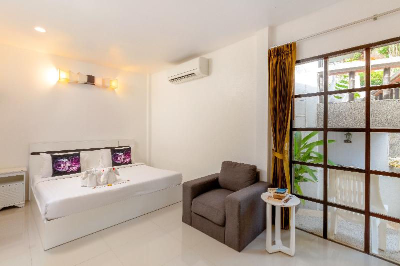 Club Bamboo Boutique Patong Beach Resort - Oda