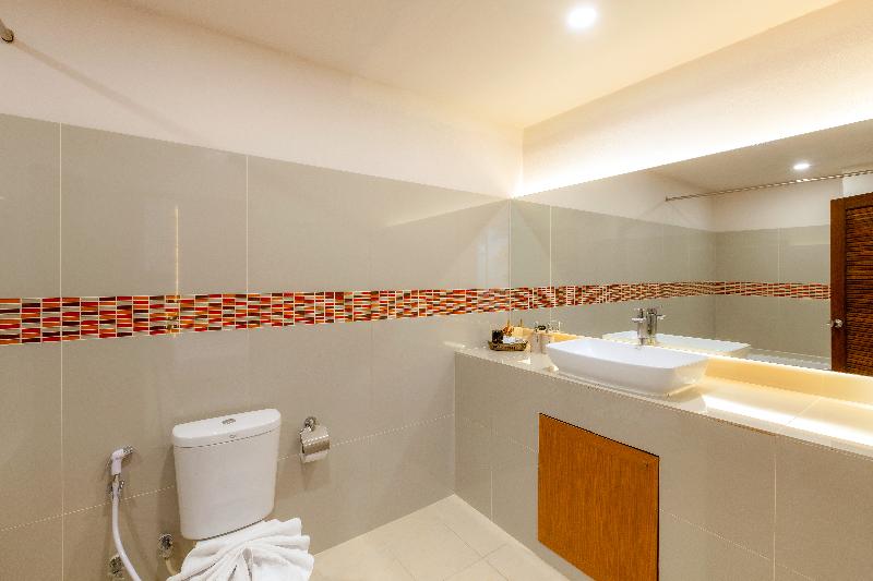 Club Bamboo Boutique Patong Beach Resort - Oda