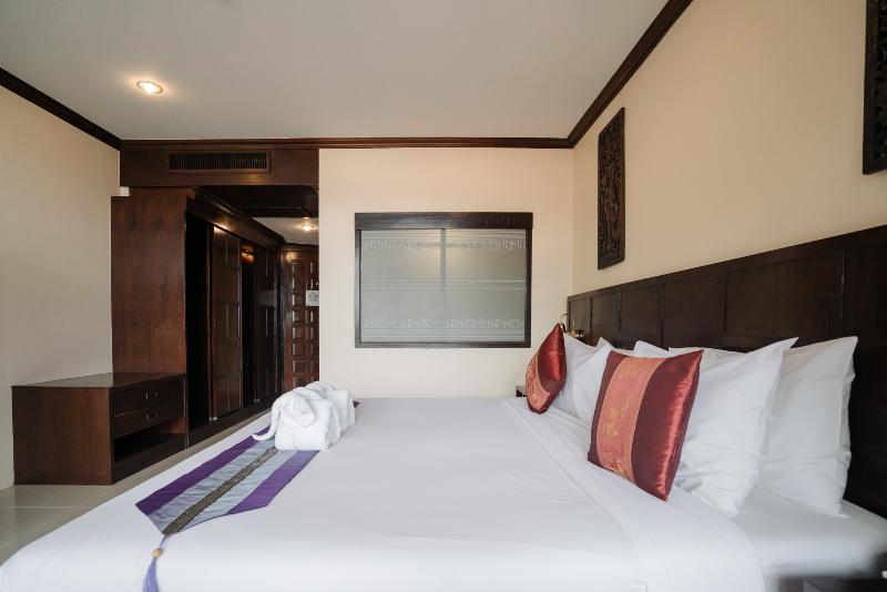 Club Bamboo Boutique Patong Beach Resort - Oda