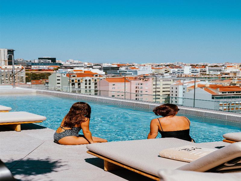 Me Lisbon - Genel