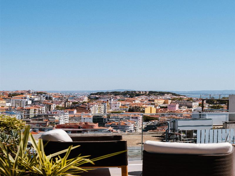 Me Lisbon - Genel