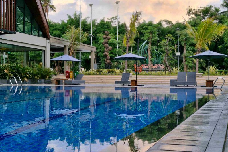 Wyndham Garden Yogyakarta - Havuz