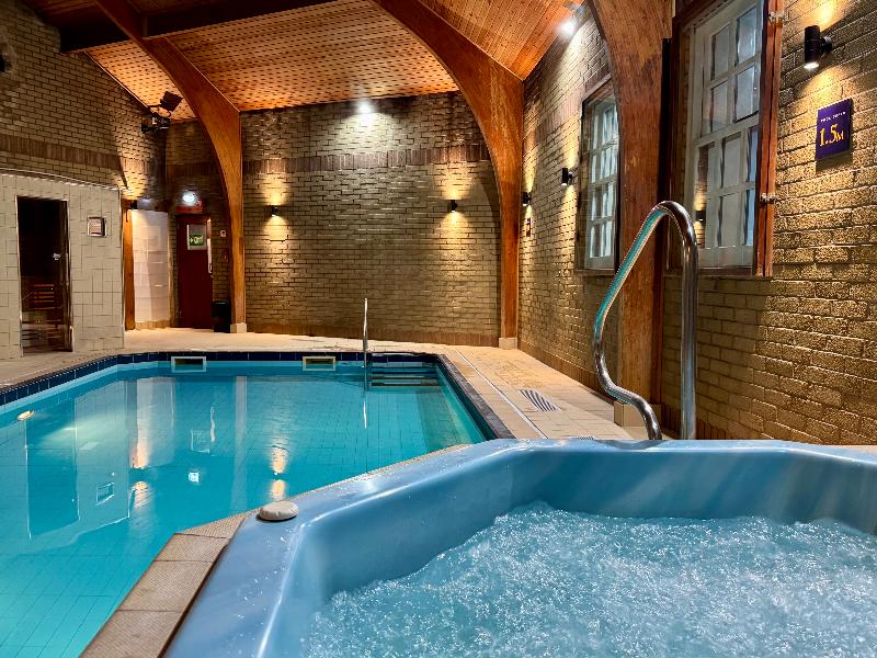 Lomond Hills Hotel - Havuz