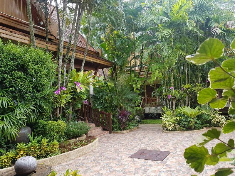 Bangtao Village Resort - Genel