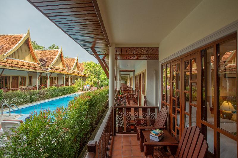 Bangtao Village Resort - Teras