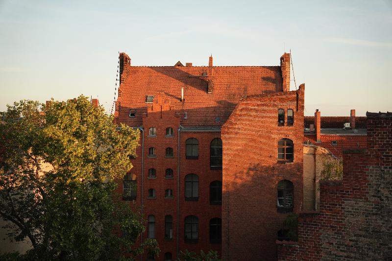 Carlotta Apartments - Genel