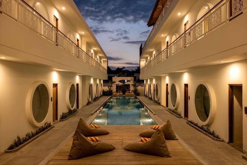 The Prime Canggu Bali By Kanaya Hospitality - Havuz