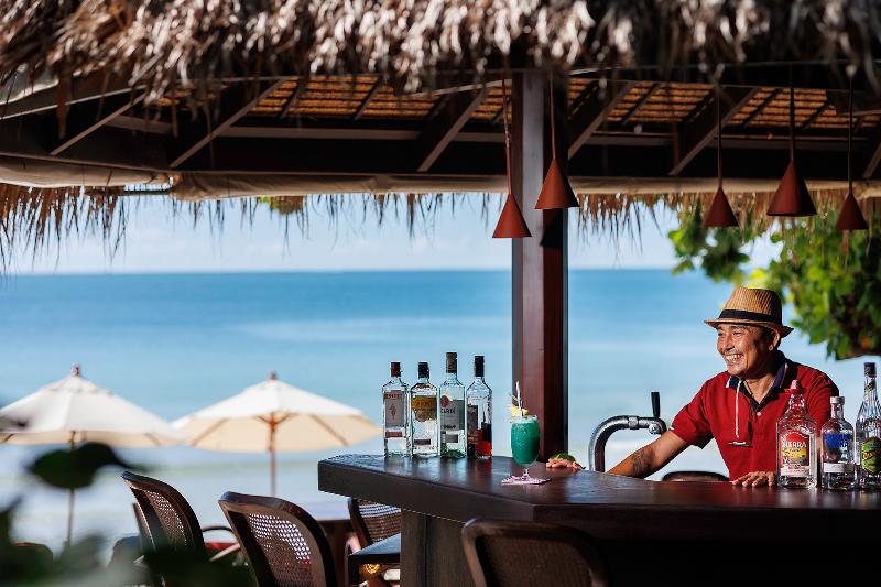 Anavana Beach Resort - Bar