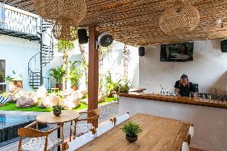 Coco & Pineapple Pants Hostel By Zuzu fotoÄŸrafÄ±